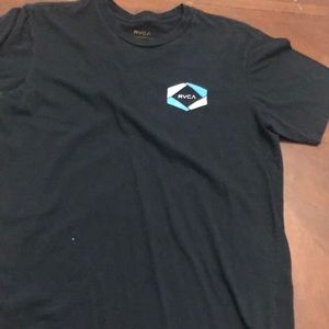 Men’s medium RVCA short sleeve tee
